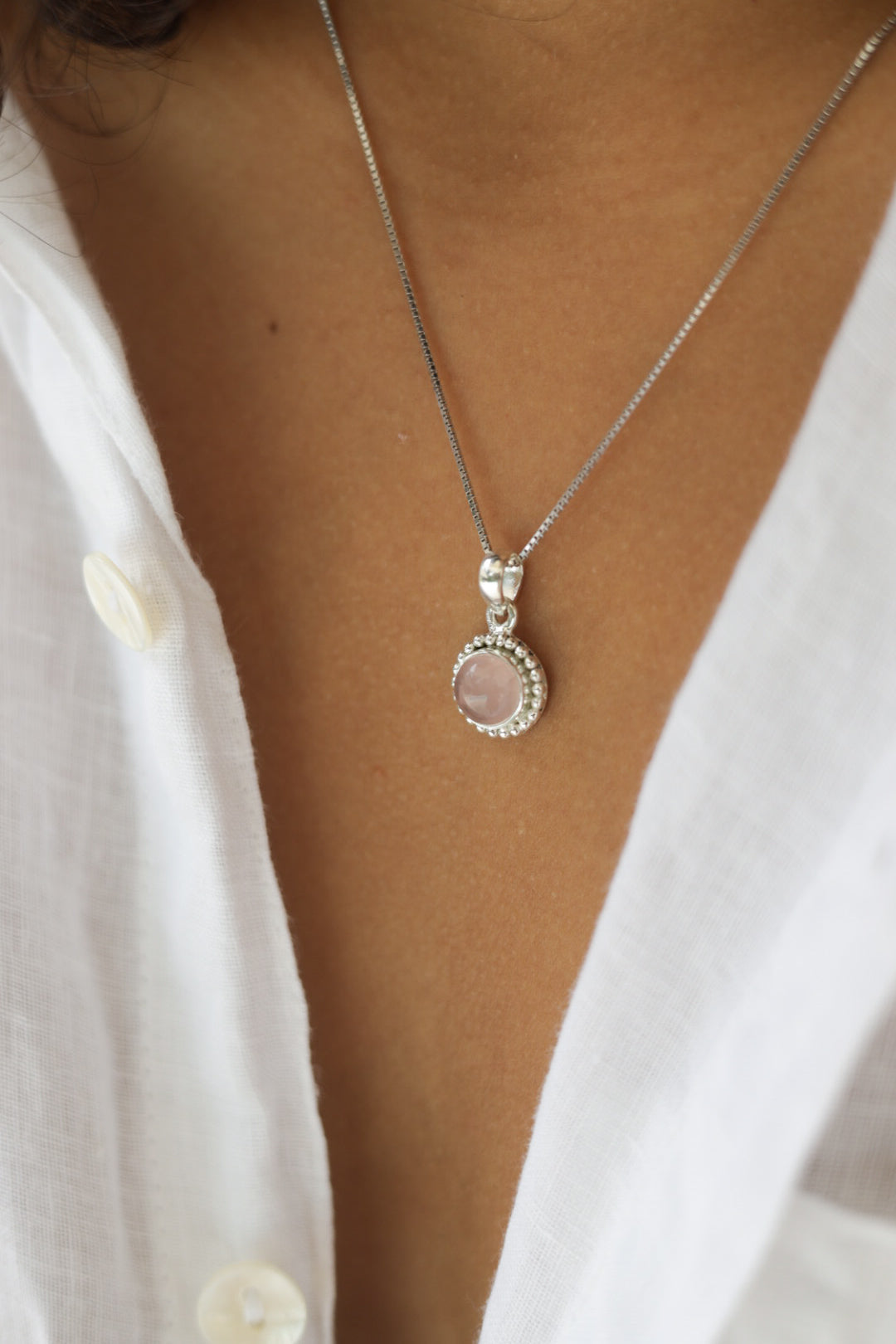 Collar Lelu Cuarzo Rosa